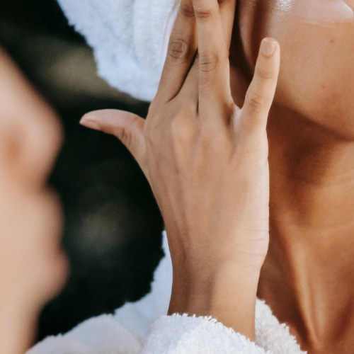 Hidratação: Dicas Para Poros Menos Visíveis e Pele Saudável